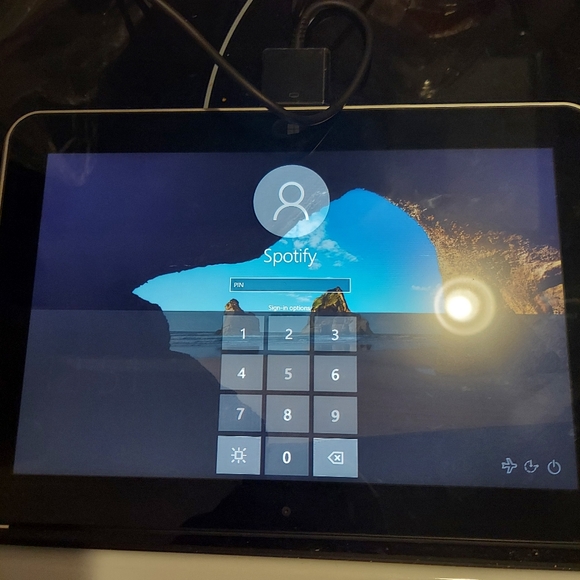 Proscan 7" Touch Screen Android Tablet & Front Camera, 8GB Storage ( PLT7650 G) - Picture 2 of 6